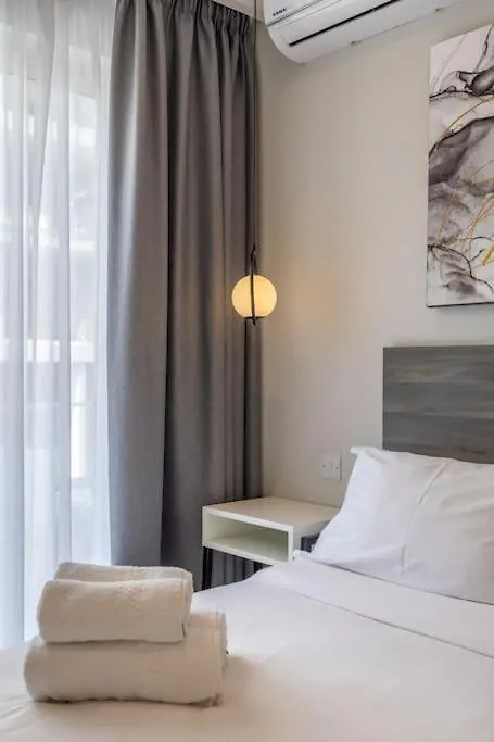 Studio Room 11 With Kitchenette In The Heart Of St Julians Saint Julian's 0*,